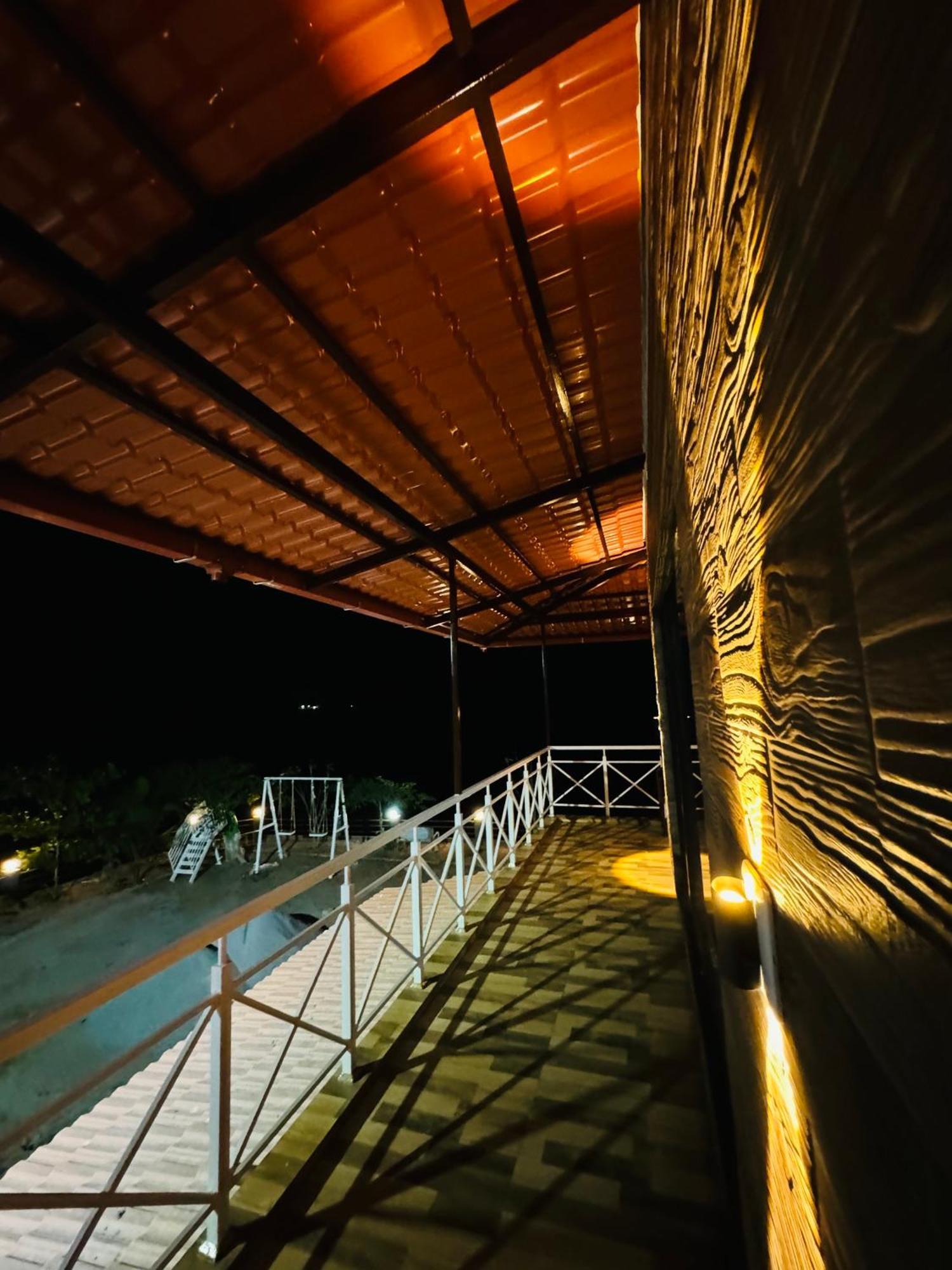 The Glasswater By The Backwater Homestay Kalyanpur Exterior photo