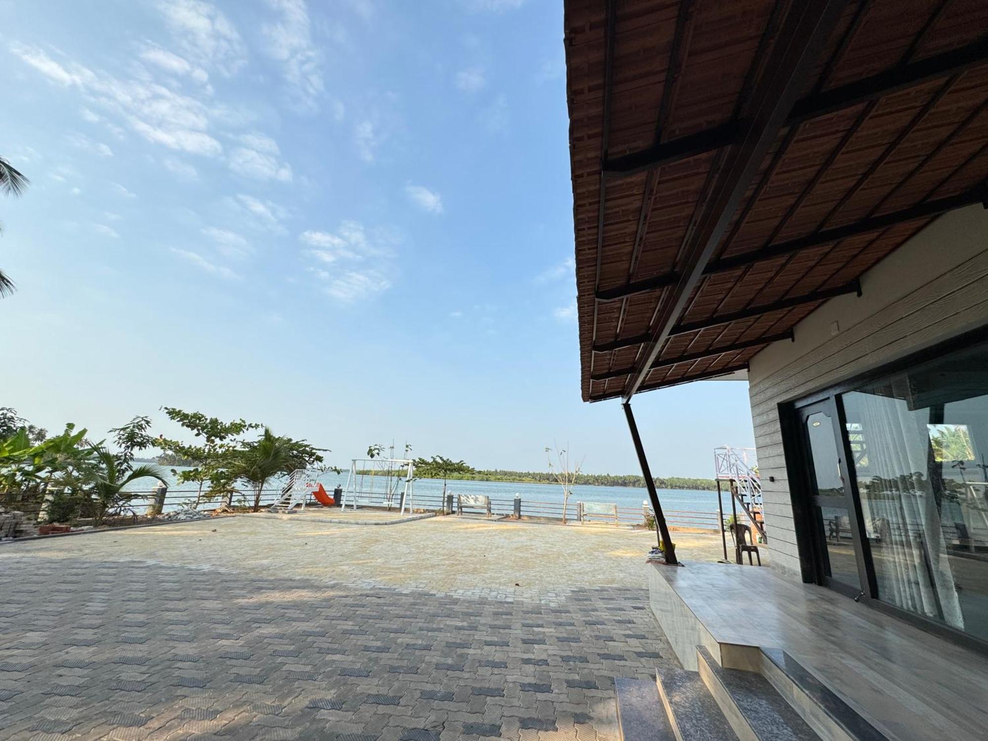 The Glasswater By The Backwater Homestay Kalyanpur Exterior photo