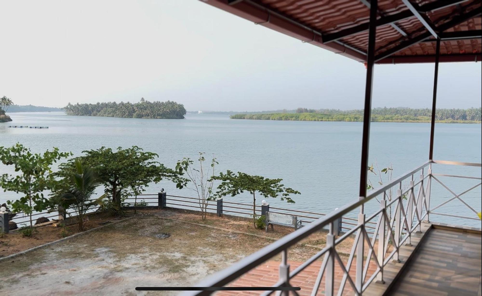The Glasswater By The Backwater Homestay Kalyanpur Exterior photo