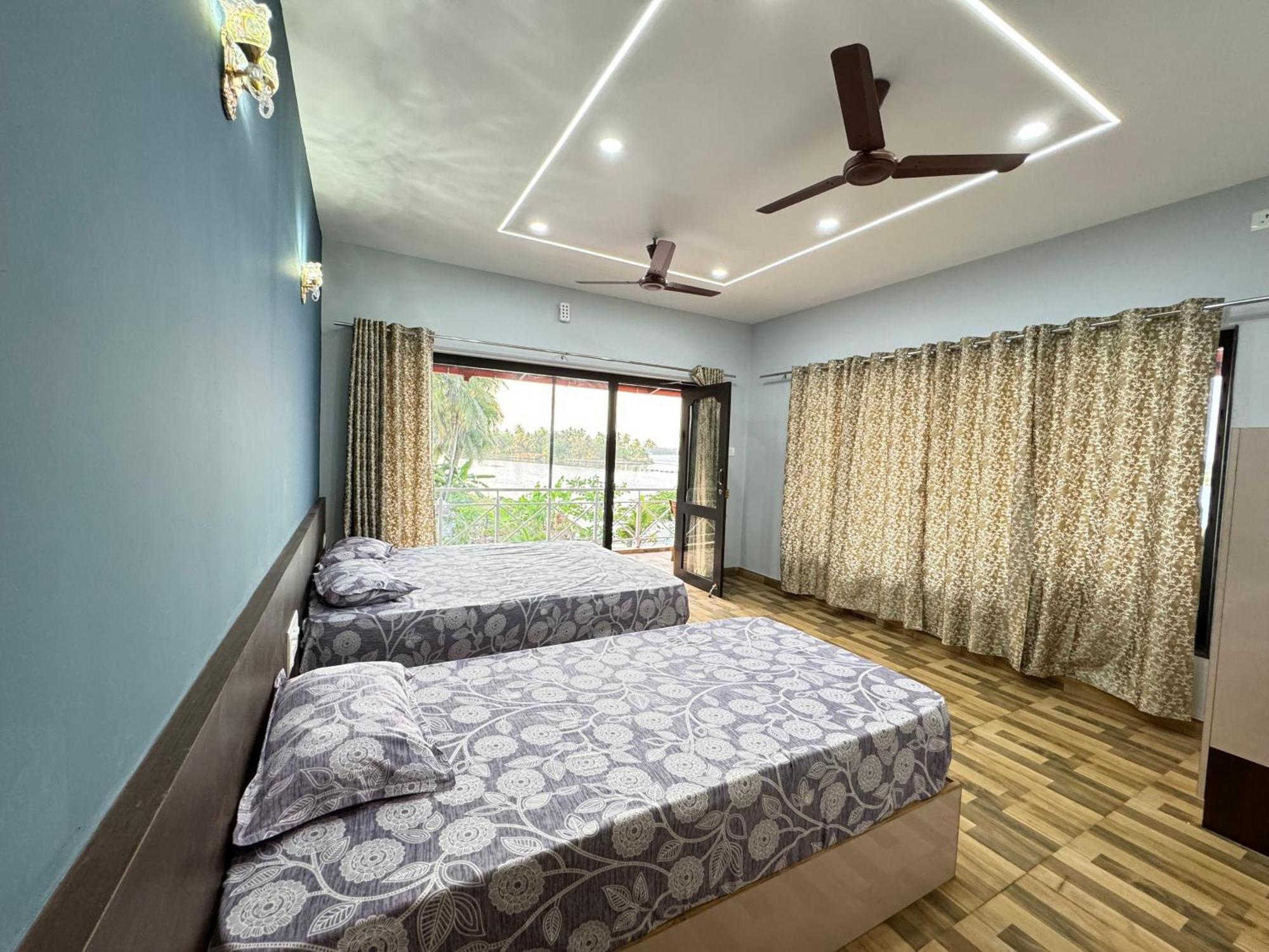 The Glasswater By The Backwater Homestay Kalyanpur Exterior photo